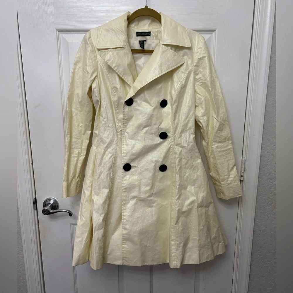! Vintage Lauren jeans Ralph Lauren trench coat size M!